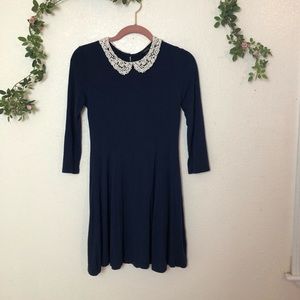 Forever 21 F21 Navy Dress with lace collar Med